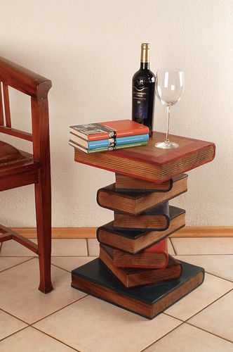 Buch-Hocker aus Holz