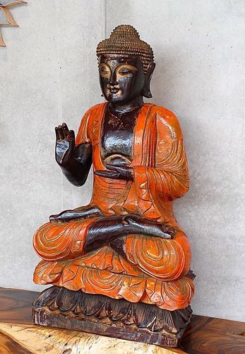 Buddha sitzend aus Akazienholz