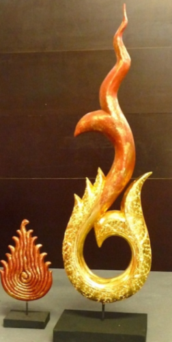 Chofa, rot/gold/antik, H: ca. 105 cm